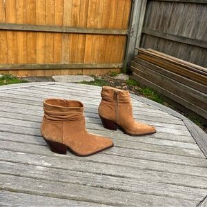 Vince Camuto Nerlinji Brown Suede‎ Bootie 5.5